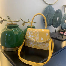 Load image into Gallery viewer, Cashew flower simple messenger bag AB2017