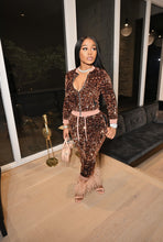 Load image into Gallery viewer, Sexy sequined velvet stitching suit(AY1546)