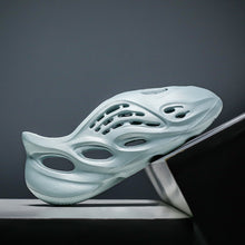 Load image into Gallery viewer, EVA trend hole shoes(No brand)HPSD126