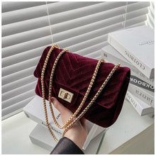 Load image into Gallery viewer, Gold velvet chain shoulder bag(AB2046)