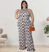 Load image into Gallery viewer, Plus size printed two piece set AY1892