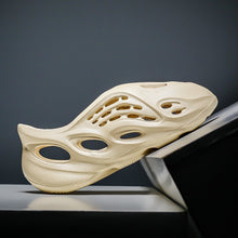 Load image into Gallery viewer, EVA trend hole shoes(No brand)HPSD126