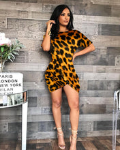 Load image into Gallery viewer, New round neck irregular Pleated Dress AY1866