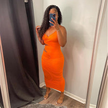 Load image into Gallery viewer, Sexy solid color suspender dress(AY1957)