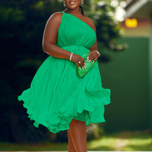 Load image into Gallery viewer, Solid color pleated large swing dress AY3044
