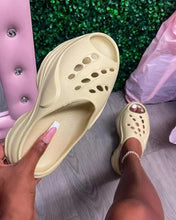 Load image into Gallery viewer, Thick sole hole shoes beach shoes HPSD267
