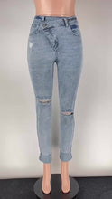 Load image into Gallery viewer, Personality ripped diagonal buckle stretch jeans AY3370
