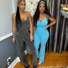 Load image into Gallery viewer, Washed V-neck denim jumpsuit with suspenders
