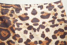Load image into Gallery viewer, Fashion leopard print suit sexy wrap chest suspenders trousers two piece set
