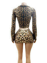 Load image into Gallery viewer, Sexy leopard print lace-up top and skirt set
