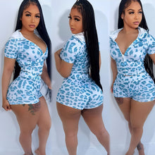 Load image into Gallery viewer, Fashionable leopard print zipper hooded print contrast color tight hip lift two piece suit

