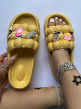 Load image into Gallery viewer, Hot selling fashion peanut shoes HPSD270
