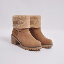 Load image into Gallery viewer, Snow boots
