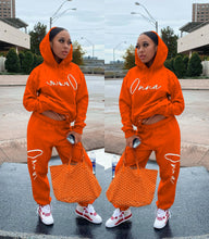 Load image into Gallery viewer, Plus velvet printing drawstring hooded two-piece suit（AY1540）
