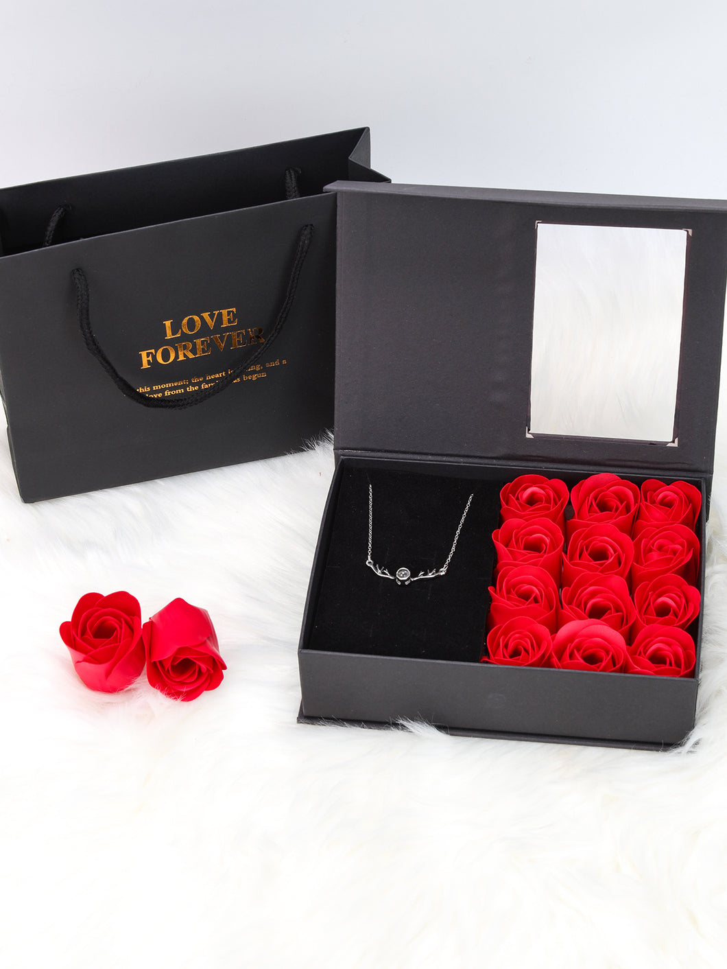 Christmas Valentine's Day 12 roses gift box (with necklace)AE4069
