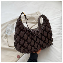 Load image into Gallery viewer, Personality pleated large capacity shoulder bag（AB2048）
