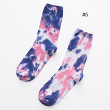 Load image into Gallery viewer, Personality thick thread tie-dye long tube cotton socks（AE4047
