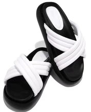 Load image into Gallery viewer, Platform muffin cross plus size slippers（HPSD195）
