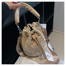 Load image into Gallery viewer, Letter plush bucket bag(AB2101)
