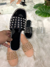 Load image into Gallery viewer, Fashion rivet crystal flat slippers（HPSD224）
