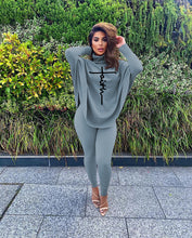 Load image into Gallery viewer, Fashion letter print bat sleeve slit suit（AY1519)
