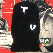 Load image into Gallery viewer, Trendy heart-shaped motorcycle windproof hat（AE4066）
