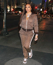 Load image into Gallery viewer, Leopard Thread printed sports suit(AY2435)

